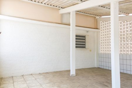 Casa à venda com 405m², 3 quartos e 2 vagas Casa à venda com 405m², 3 quartos e 2 vagasTerraço