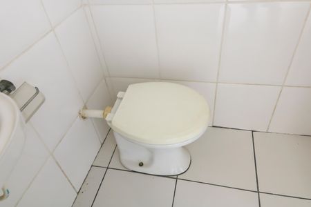 Casa à venda com 405m², 3 quartos e 2 vagas Casa à venda com 405m², 3 quartos e 2 vagasBanheiro de serviço