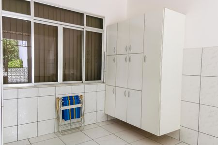 Casa à venda com 405m², 3 quartos e 2 vagas Casa à venda com 405m², 3 quartos e 2 vagasÁrea de Serviço