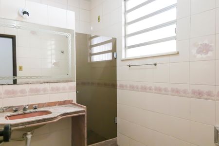 Casa à venda com 405m², 3 quartos e 2 vagas Casa à venda com 405m², 3 quartos e 2 vagasBanheiro - 2º Pavimento