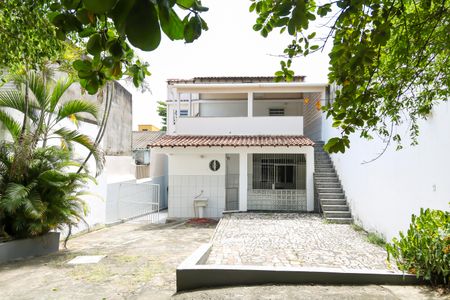Casa à venda com 405m², 3 quartos e 2 vagas Casa à venda com 405m², 3 quartos e 2 vagasQuintal
