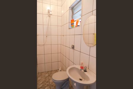 Casa à venda com 178m², 3 quartos e 2 vagas Casa à venda com 178m², 3 quartos e 2 vagasBanheiro