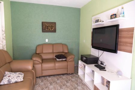 Casa à venda com 178m², 3 quartos e 2 vagas Casa à venda com 178m², 3 quartos e 2 vagasSala