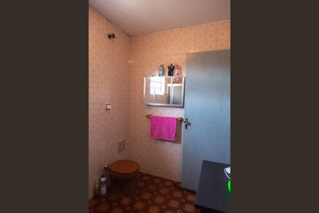 Casa à venda com 178m², 3 quartos e 2 vagas Casa à venda com 178m², 3 quartos e 2 vagasBanheiro