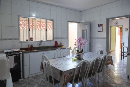 Casa à venda com 178m², 3 quartos e 2 vagas Casa à venda com 178m², 3 quartos e 2 vagasCozinha