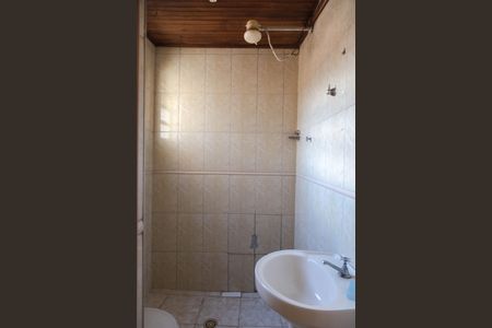 Casa à venda com 178m², 3 quartos e 2 vagas Casa à venda com 178m², 3 quartos e 2 vagasBanheiro