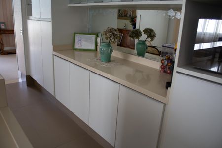 Apartamento à venda com 267m², 3 quartos e 2 vagasCozinha - Armários