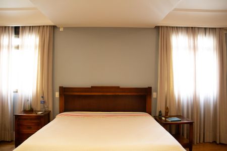 Apartamento à venda com 267m², 3 quartos e 2 vagasSuíte 2