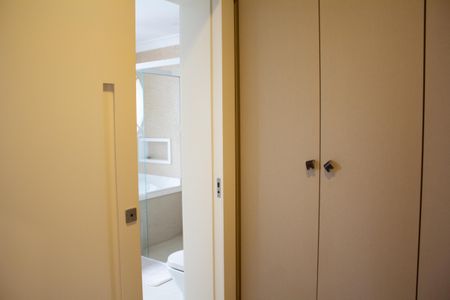 Apartamento à venda com 267m², 3 quartos e 2 vagasCloset da suíte 2