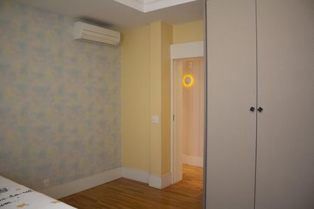 Apartamento à venda com 267m², 3 quartos e 2 vagasSuíte 1