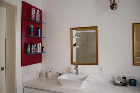 Apartamento à venda com 267m², 3 quartos e 2 vagasBanheiro da Suíte 2