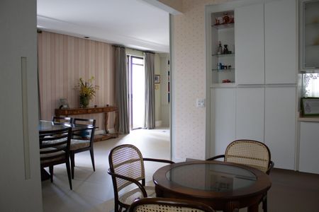 Apartamento à venda com 267m², 3 quartos e 2 vagasCozinha