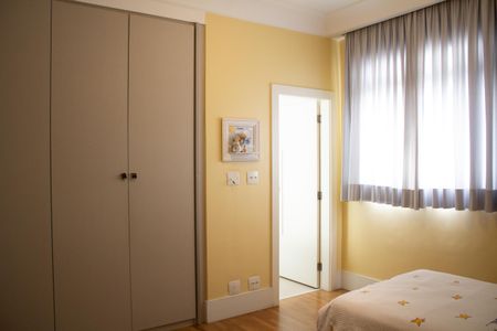 Apartamento à venda com 267m², 3 quartos e 2 vagasSuíte 1