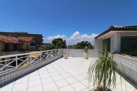 Casa à venda com 450m², 3 quartos e 3 vagasTerraço