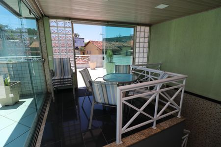 Casa à venda com 450m², 3 quartos e 3 vagasTerraço