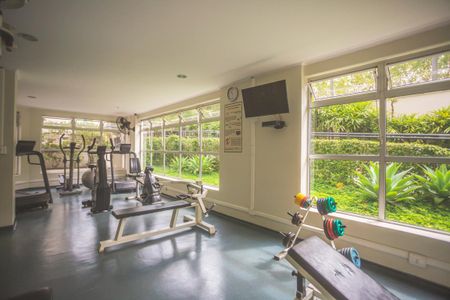 Apartamento à venda com 137m², 3 quartos e 2 vagas Apartamento à venda com 137m², 3 quartos e 2 vagasÁrea comum - Academia