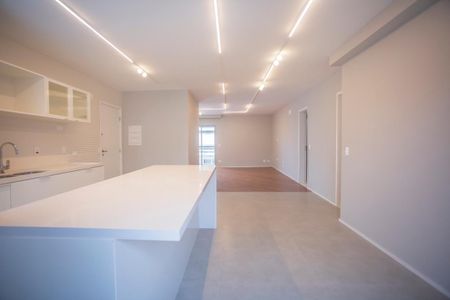 Apartamento à venda com 137m², 3 quartos e 2 vagas Apartamento à venda com 137m², 3 quartos e 2 vagasCozinha