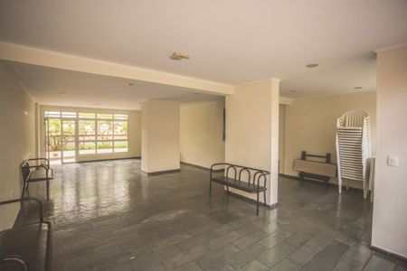 Apartamento à venda com 137m², 3 quartos e 2 vagas Apartamento à venda com 137m², 3 quartos e 2 vagasÁrea comum - Salão de festas