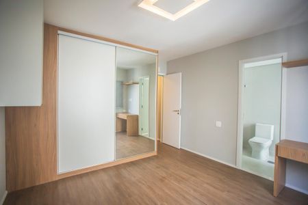 Apartamento à venda com 137m², 3 quartos e 2 vagas Apartamento à venda com 137m², 3 quartos e 2 vagasSuíte