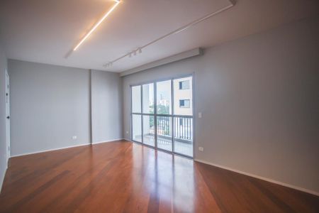 Apartamento à venda com 137m², 3 quartos e 2 vagas Apartamento à venda com 137m², 3 quartos e 2 vagasSala de Estar