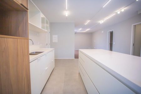 Apartamento à venda com 137m², 3 quartos e 2 vagas Apartamento à venda com 137m², 3 quartos e 2 vagasCozinha