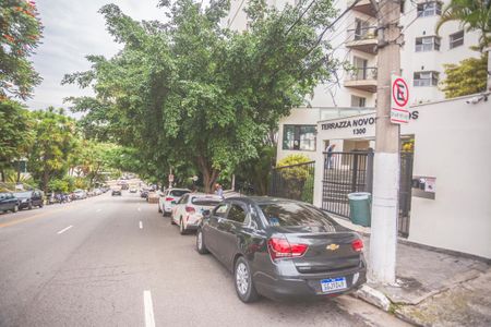 Apartamento à venda com 137m², 3 quartos e 2 vagas Apartamento à venda com 137m², 3 quartos e 2 vagasFachada