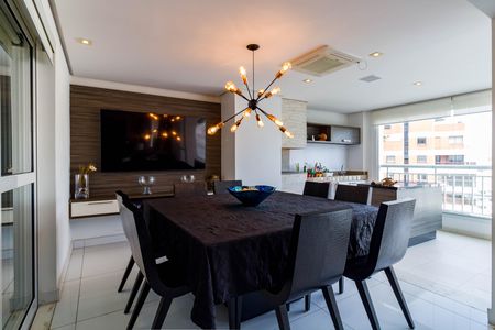 Apartamento para alugar com 200m², 3 quartos e 3 vagas Apartamento para alugar com 200m², 3 quartos e 3 vagasSala de Jantar