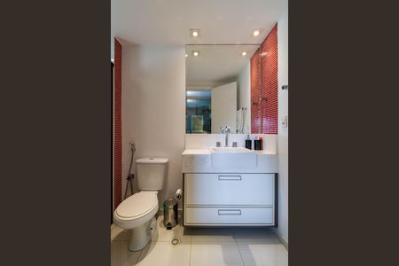 Apartamento para alugar com 200m², 3 quartos e 3 vagas Apartamento para alugar com 200m², 3 quartos e 3 vagasBanheiro