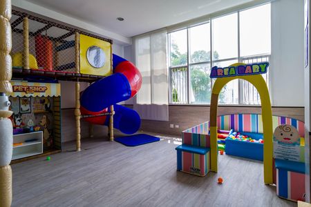 Apartamento para alugar com 200m², 3 quartos e 3 vagas Apartamento para alugar com 200m², 3 quartos e 3 vagasÁrea comum