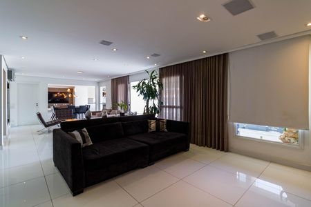 Apartamento para alugar com 200m², 3 quartos e 3 vagas Apartamento para alugar com 200m², 3 quartos e 3 vagasSala