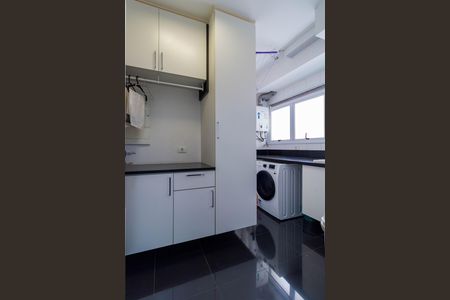 Apartamento para alugar com 200m², 3 quartos e 3 vagas Apartamento para alugar com 200m², 3 quartos e 3 vagasCozinha
