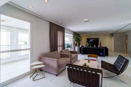 Apartamento para alugar com 200m², 3 quartos e 3 vagas Apartamento para alugar com 200m², 3 quartos e 3 vagasSala