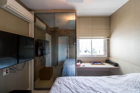 Apartamento para alugar com 200m², 3 quartos e 3 vagas Apartamento para alugar com 200m², 3 quartos e 3 vagasQuarto