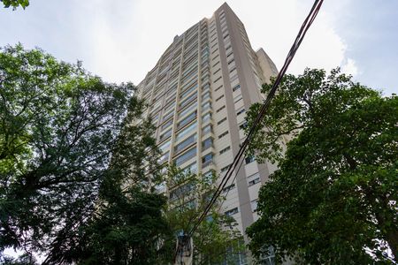 Apartamento para alugar com 200m², 3 quartos e 3 vagas Apartamento para alugar com 200m², 3 quartos e 3 vagasFachada