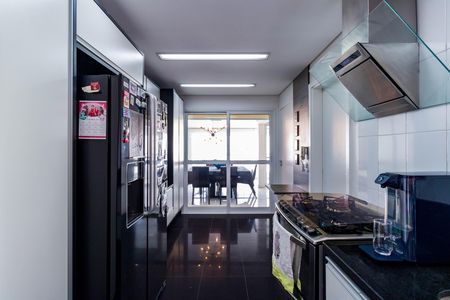 Apartamento para alugar com 200m², 3 quartos e 3 vagas Apartamento para alugar com 200m², 3 quartos e 3 vagasCozinha