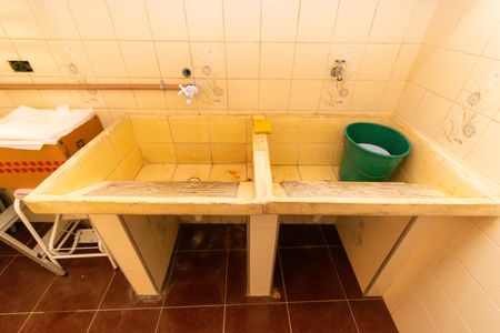 Casa à venda com 400m², 6 quartos e 11 vagasCasa 2 - Área de Serviço