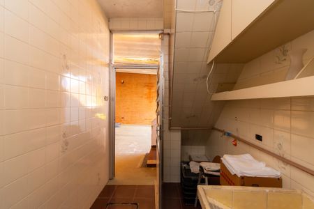 Casa à venda com 400m², 6 quartos e 11 vagasCasa 2 - Área de Serviço