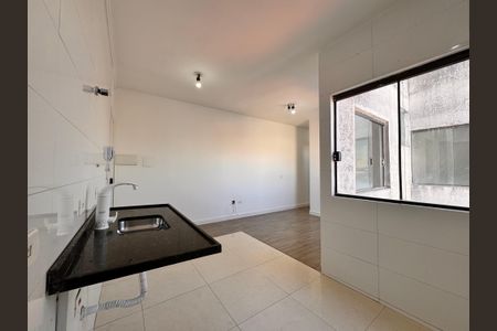 Apartamento à venda com 104m², 2 quartos e 2 vagasCozinha