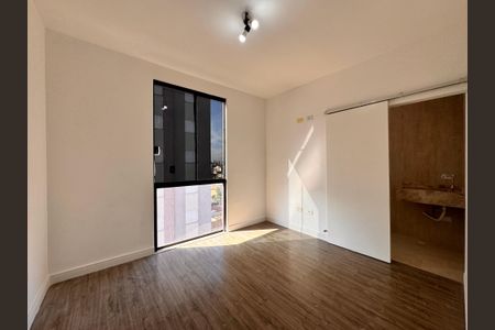 Apartamento à venda com 104m², 2 quartos e 2 vagasSuite