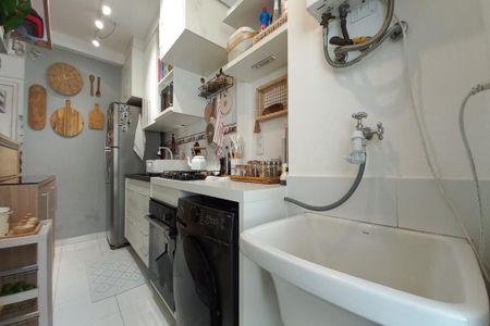 Apartamento à venda com 66m², 2 quartos e 1 vagaÁrea de Serviço