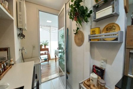 Apartamento à venda com 66m², 2 quartos e 1 vagaÁrea de Serviço