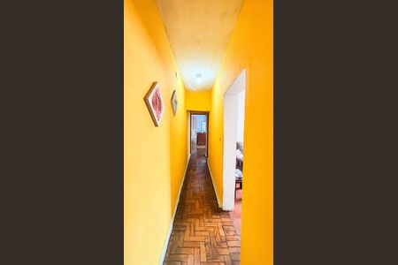 Casa à venda com 300m², 4 quartos e 2 vagasCorredor