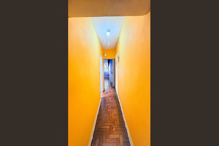 Casa à venda com 300m², 4 quartos e 2 vagasCorredor