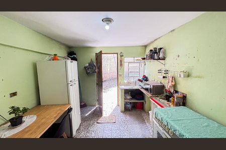 Casa à venda com 300m², 4 quartos e 2 vagas Casa à venda com 300m², 4 quartos e 2 vagasCasa 2 - Cozinha