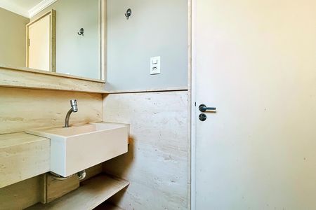 Apartamento à venda com 182m², 3 quartos e 2 vagasBanheiro