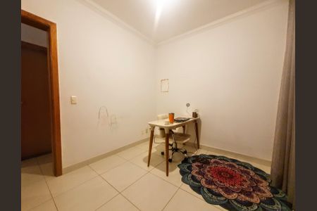Apartamento à venda com 80m², 2 quartos e 2 vagasQuarto 2