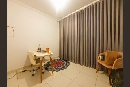 Apartamento à venda com 80m², 2 quartos e 2 vagasBanheiro do Quarto 1