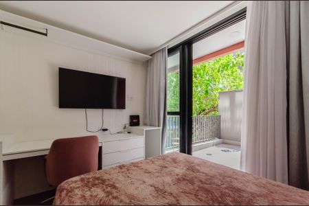 Studio para alugar com 32m², 1 quarto e sem vaga Studio para alugar com 32m², 1 quarto e sem vagaSala/Quarto