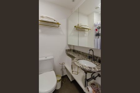 Studio para alugar com 32m², 1 quarto e sem vaga Studio para alugar com 32m², 1 quarto e sem vagaBanheiro