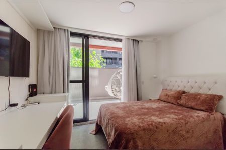 Studio para alugar com 32m², 1 quarto e sem vaga Studio para alugar com 32m², 1 quarto e sem vagaSala/Quarto